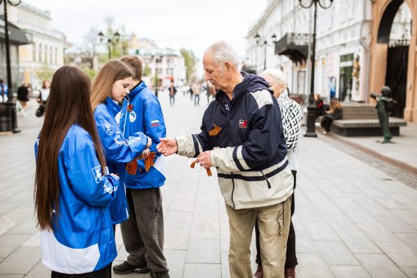 Более 300 тысяч георгиевских лент раздадут нижегородцам волонтёры ко Дню Победы