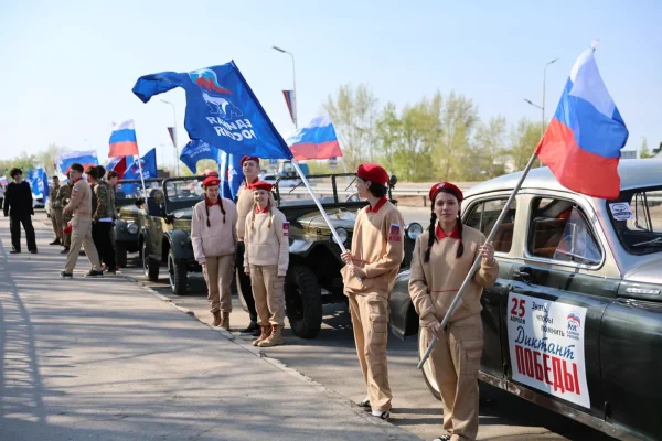 «Единая Россия» провела автопробег к «Диктанту Победы» в Нижнем Новгороде