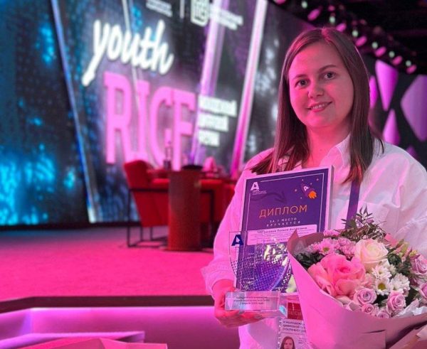Преподавательница из Выксы победила в премии «За безопасное цифровое детство»