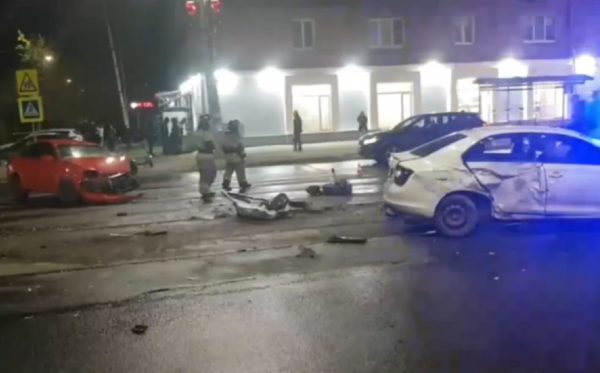 Четыре человека пострадали в ДТП с участием 4 автомобилей в Нижнем Новгороде