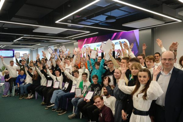 Более 80 школьников вышли в финал XXI олимпиады по информатике им. В.Д. Лелюха