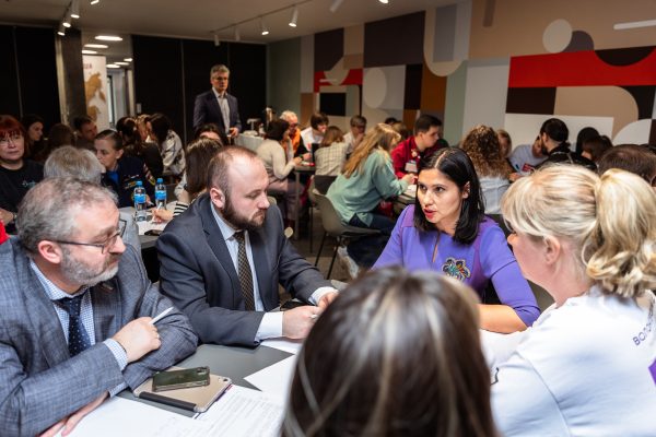 Вовлечение молодежи в общественную деятельность обсудили в Нижнем Новгороде