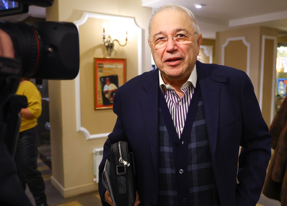 Евгений Петросян опроверг слухи о том, что болен ковидом