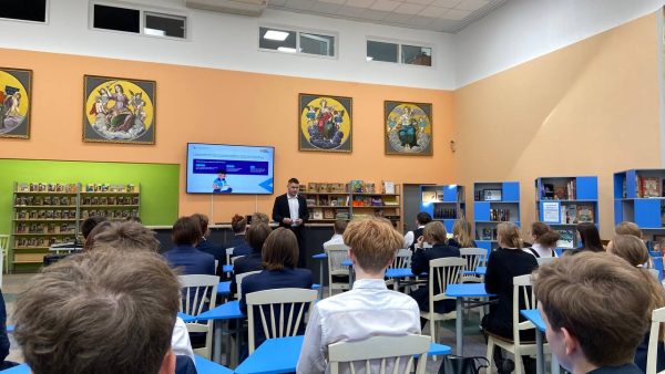 Нижегородским школьникам рассказали о технологиях современного программирования