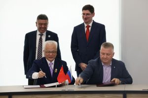 Александр Воложанин