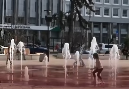 Первый в этом сезоне фонтан заработал в Нижнем Новгороде