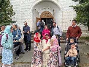 Переселенцы из стран Запада приняли участие в крестном ходе в Макарьево