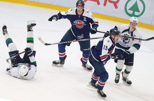 В полуфинале Молодёжной хоккейной лиги «Чайка» сыграет с МХК «Спартак»