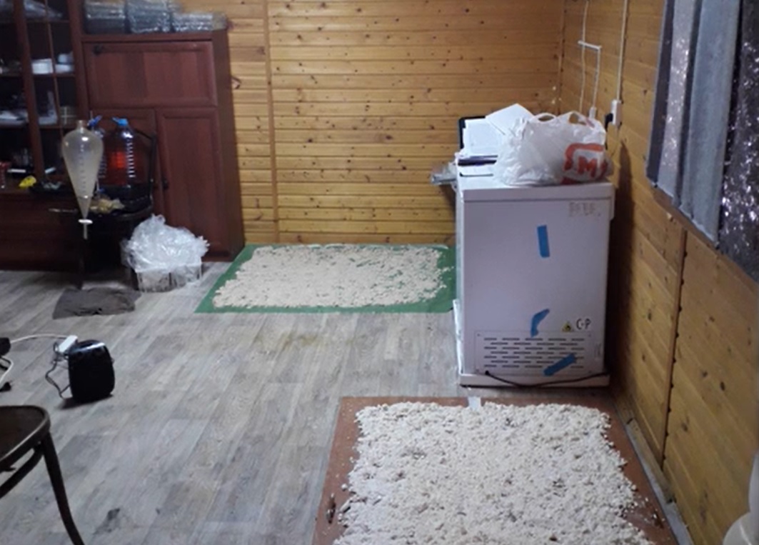 35 кг наркотиков изъяли ФСБшники во время облавы на крупную нарколабораторию