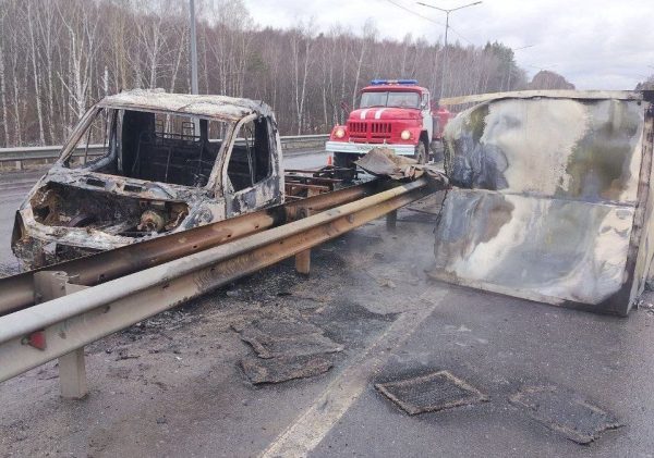 «Газель» загорелась на трассе Нижний Новгород-Саратов