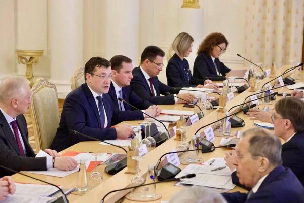 Глеб Никитин представил Лаврову предложения по переселению иностранцев