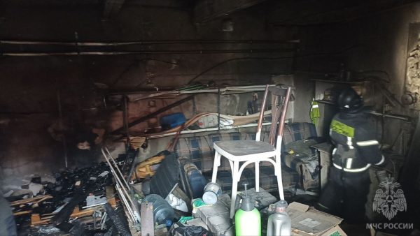 Пожар произошел в подвале торгового центра в Кулебаках