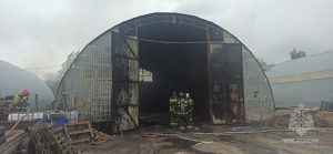 Ангар, оборудованный под автомойку, загорелся в Дзержинске