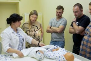 В роддоме №4 Нижнего Новгорода будут проводить занятия для будущих пап