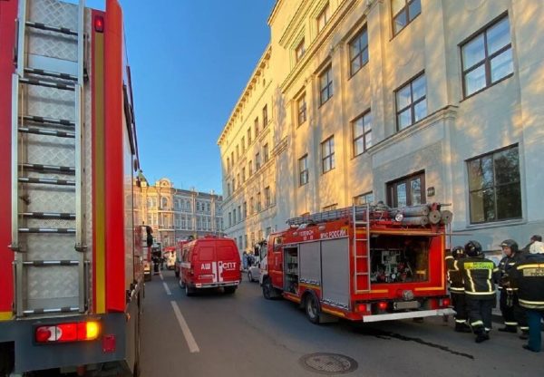 Возгорание электрощитовой в подвале стало причиной пожара на улице Ульянова