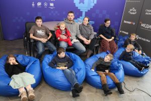 Многодетной семье Фейнстра не понравилось, как их встретили в аэропорту в России