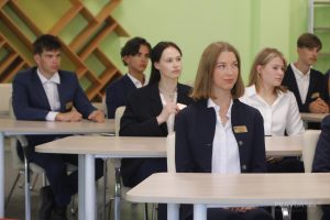 5,4 тысяч рублей еженедельно тратят нижегородские старшеклассники на репетиторов