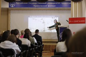 Встреча ветерана Байконура Валерия Хачатуряна с нижегородскими студентами