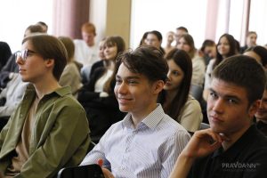 Встреча ветерана Байконура Валерия Хачатуряна с нижегородскими студентами