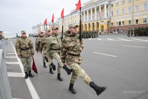 Опубликованы фото с репетиции Парада Победы на площади Минина