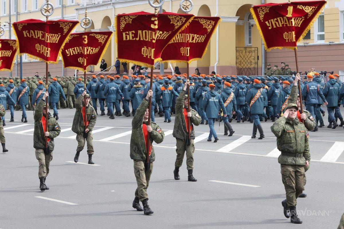 Репетиция Парада Победы на площади Минина