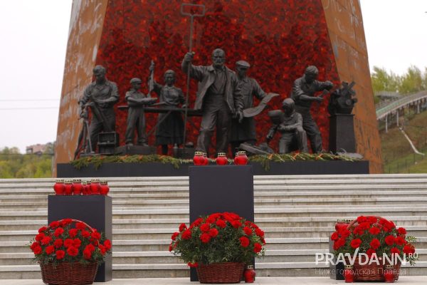 Частицу Вечного огня доставили к стеле «Город трудовой доблести» из Тулы