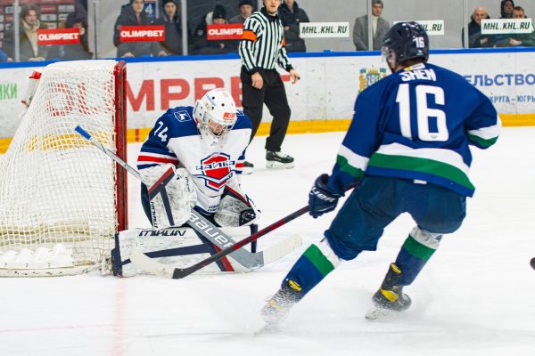 Нижегородская «Чайка» проиграла первый матч 1/4 финала Кубка Харламова