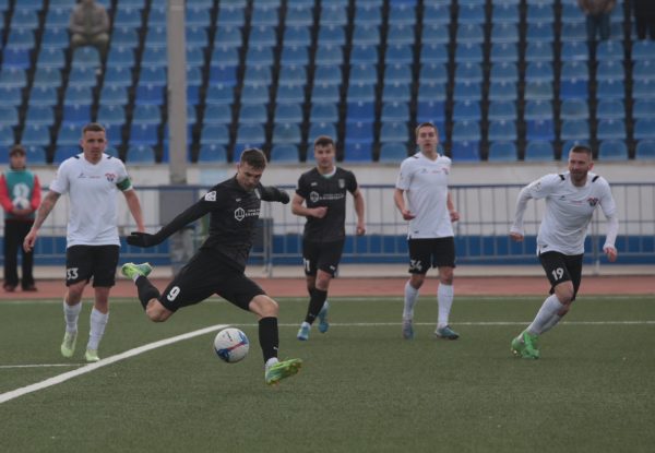 Футболисты «Химика» с победы стартовали во 2‑й лиге первенства России