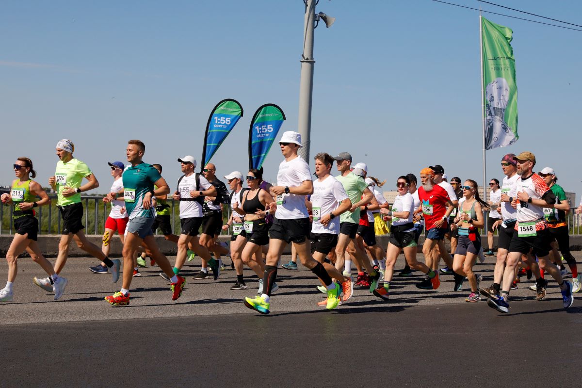 Опубликованы фото благотворительного полумарафона «Беги, герой!»