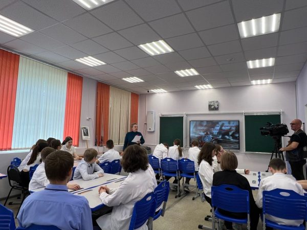 Мелодии Великой Победы звучат в нижегородских школах вместо звонков в&nbsp;мае