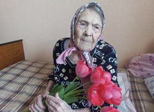 «Я считаю себя счастливым человеком»: бывший почтальон из Сеченова Александра Гришина отметила 100-летие