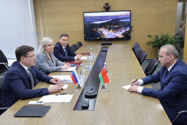 Глеб Никитин обсудил дальнейшее сотрудничество с генконсулом Республики Беларусь