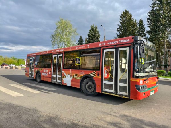 В Дзержинске на городской маршрут вышел «Автобус Победы»