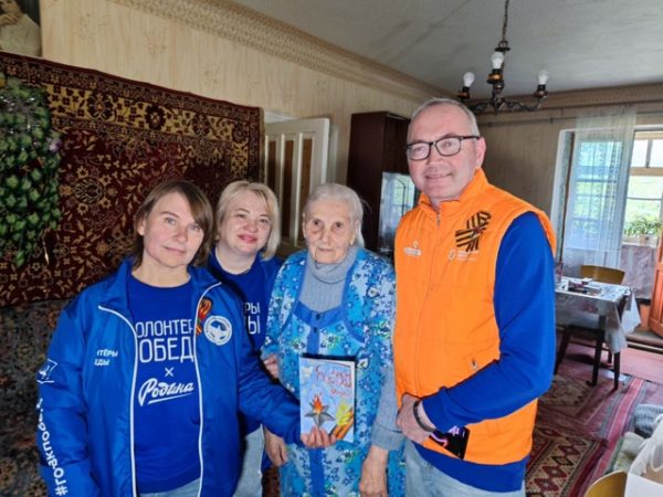 Нижегородские волонтеры привезли ветеранам-жителям ДНР подарки ко Дню Победы