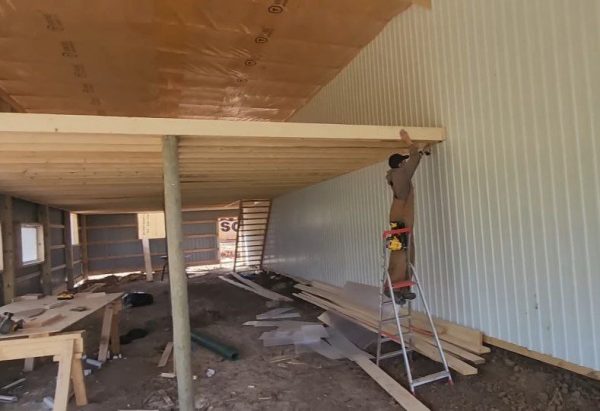 Канадская семья Фейнстра устроила тур по своей ферме в Нижегородской области