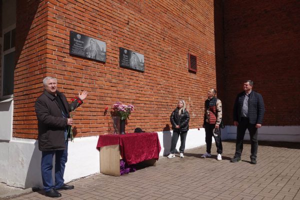 Память чемпионов мира по самбо Николая Баранова и Евгения Есина увековечили в Нижегородской области