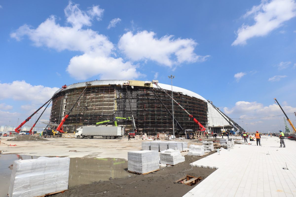 Благоустройство территории ледового дворца на Стрелке выполнено более чем на&nbsp;50%