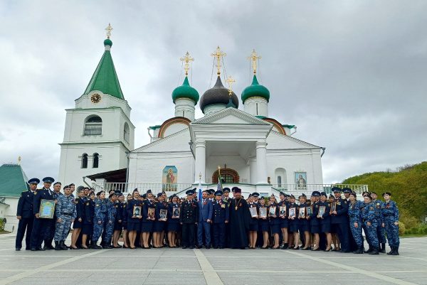 Нижегородские судебные приставы приняли присягу накануне Дня Победы