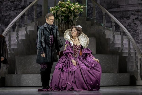 «Собака на сене»: чем удивила премьера Нижегородского камерного музыкального театра