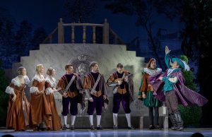 Александр Квартников