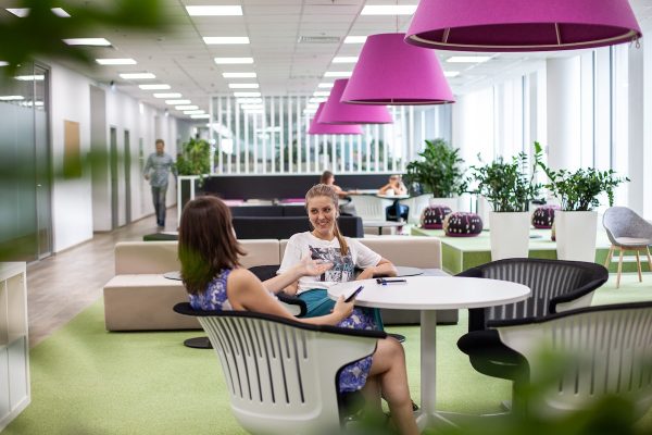 Без пробежек, совещаний и… плюшек. Что не так с «миром без понедельников»