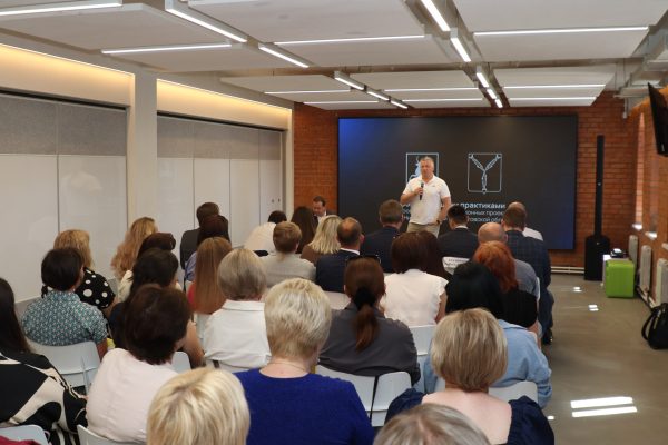 Нижегородские инвестиционные практики представили делегации Саратовской области