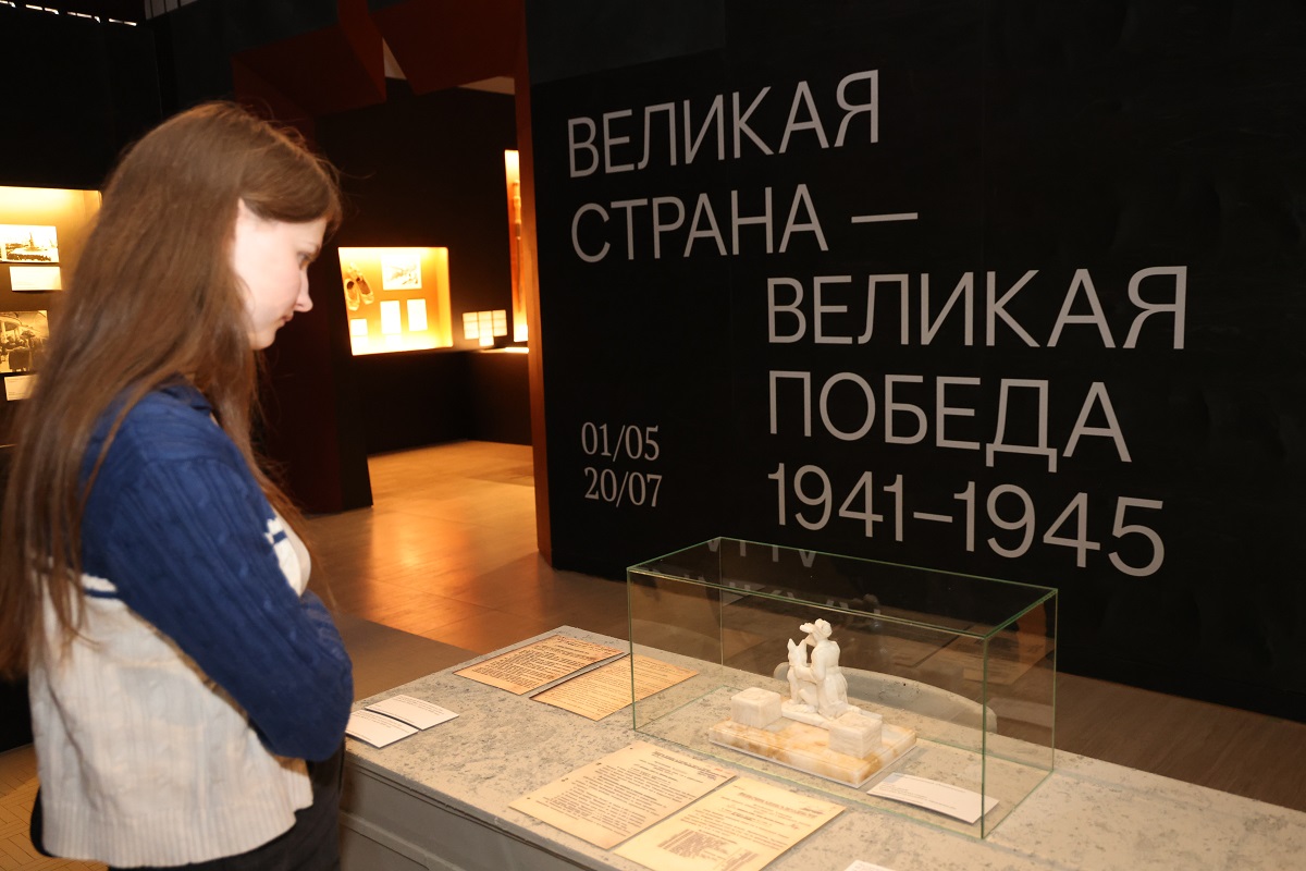 Александр Воложанин
