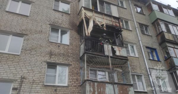 Квартира загорелась на Южном шоссе в Нижнем Новгороде