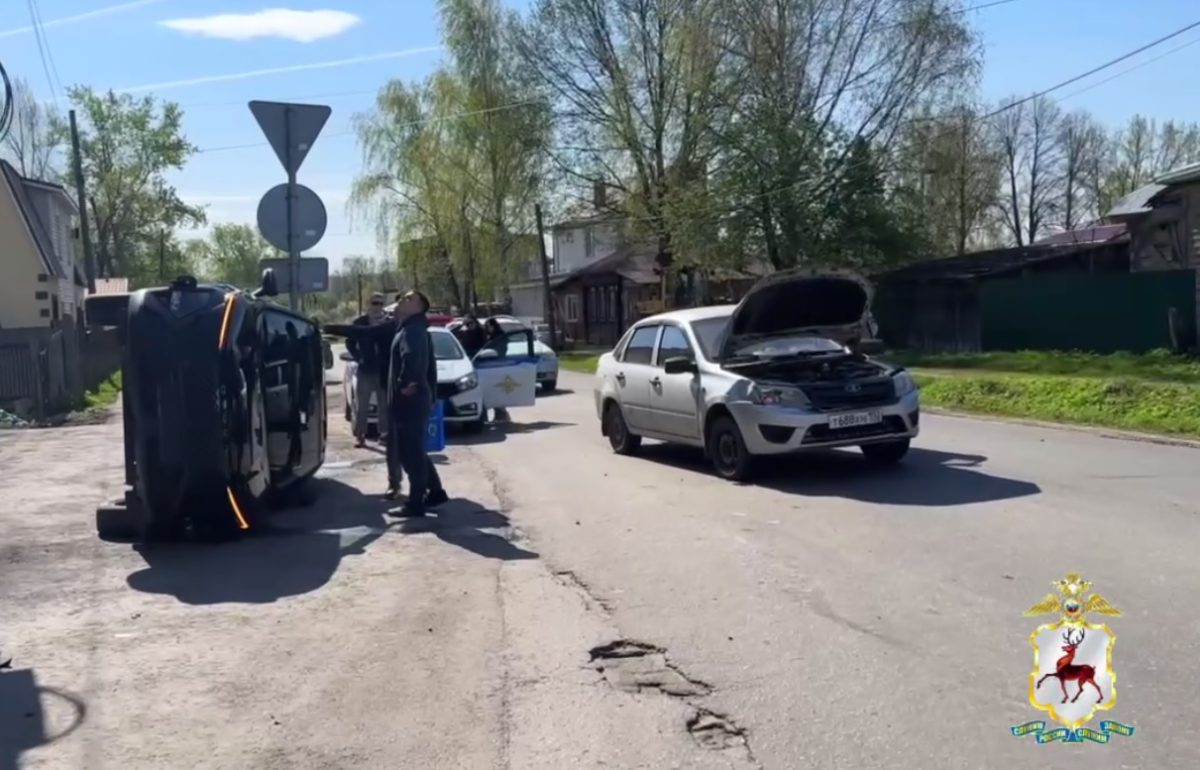 Китайская иномарка перевернулась после столкновения с авто в Богородске
