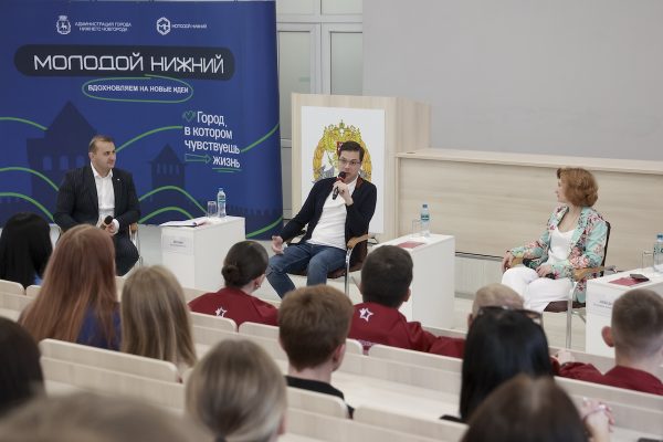Юрий Шалабаев в пятый раз встретился с нижегородскими студентами