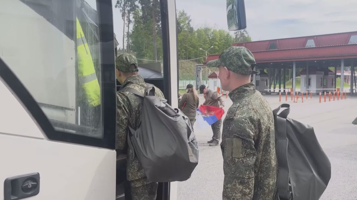 Два нижегородца вернулись на родину после выхода из плена