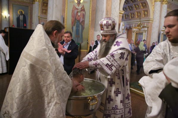Митрополит Георгий будет лично совершать крещение детей в многодетных семьях