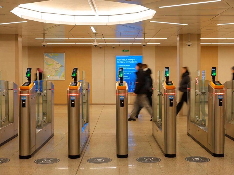 Нижегородцы сэкономили около миллиона рублей, оплатив проезд улыбкой