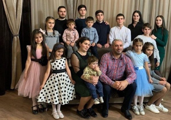 Нижегородка Марианна Акопян рассказала, трудно ли воспитывать 15 детей